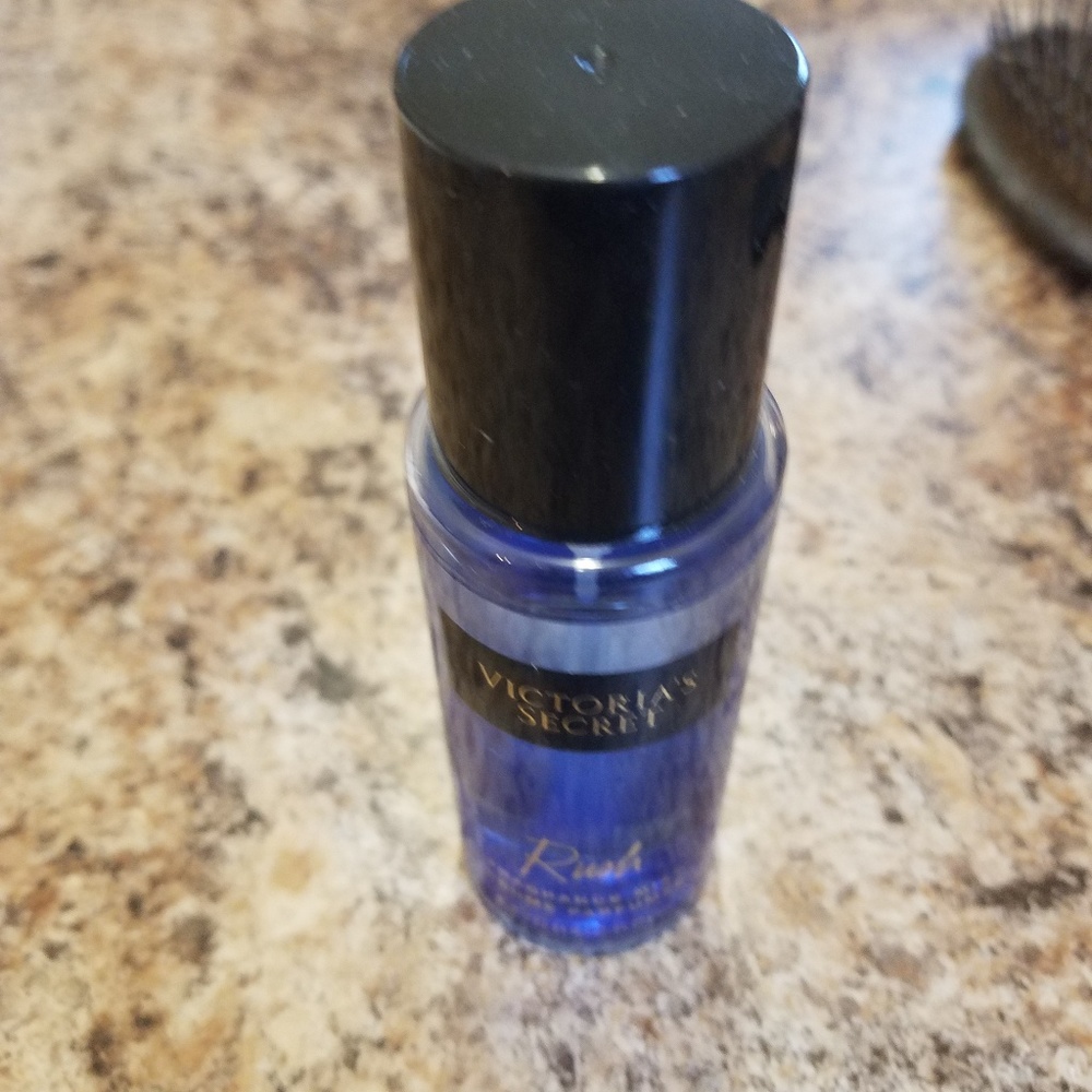 Teavel size body spray